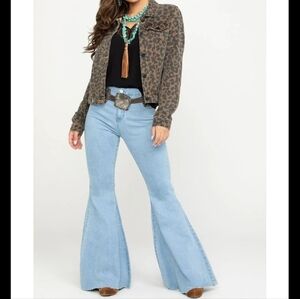 Elan Woman' Leopard Print Button Down Distressed Denim Jacket Size S Spring Chic